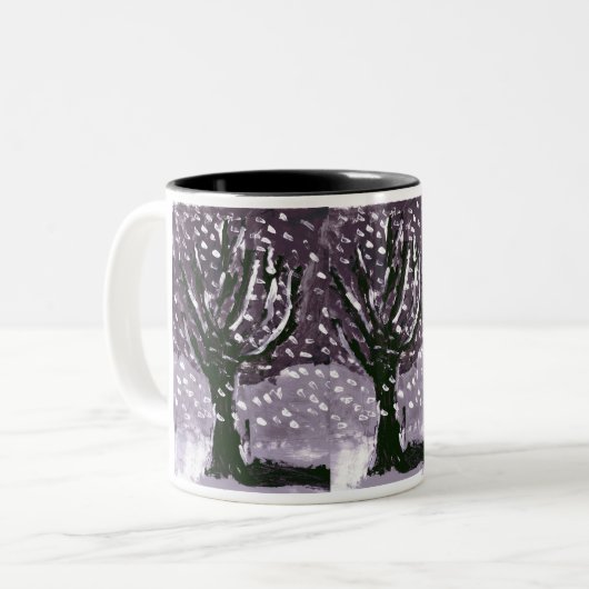 Baum in der Schnee-Tasse Zweifarbige Tasse (Vorderseite Links)