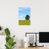 Baum in einem Feldposter Poster (Heimbüro)