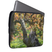 Baum in Herbstfotografie Laptopschutzhülle (Vorne Rechts)