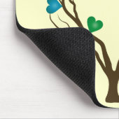 Baum mit hellen Herzen Mousepad (Ecke)