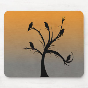 Baum mit Krähen Mousepad