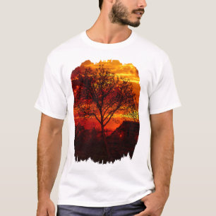 Baum neben den Ruinen der Alten Mauer Sonntag T-Shirt