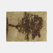 Baum-Silhouette auf Bronzehintergrund Fleecedecke (Vorderseite (Horizontal))