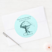 Baum und Buch, hellblau Runder Aufkleber (Umschlag)