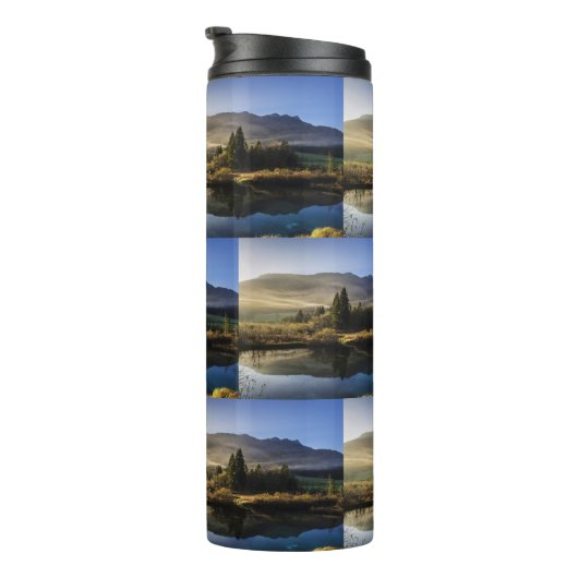 Baum-Vater-Natur gestaltet der Thermosbecher (Nach rechts gedreht)