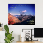 Baum, Wolke, Berge mit Zitaten Poster (Heimbüro)