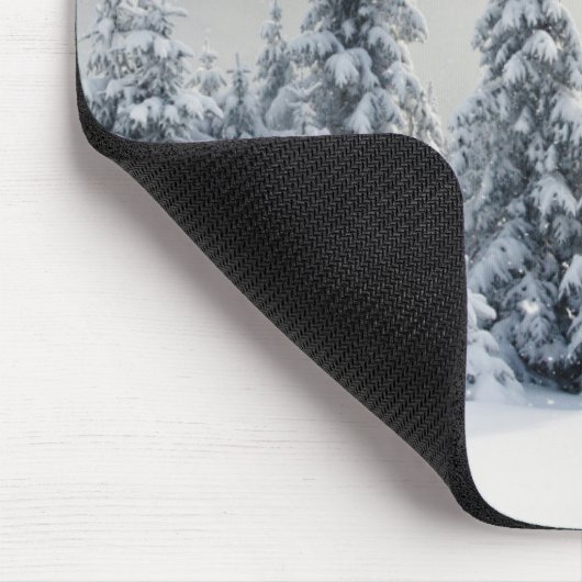 Bäume bedeckt mit Hoarfrost und Schnee Mousepad (Ecke)