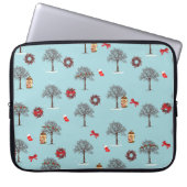 Bäume im Winter und Weihnachtsdekorationen Laptopschutzhülle (Vorderseite)