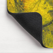 Bäume in Herbstfarben Mousepad (Ecke)