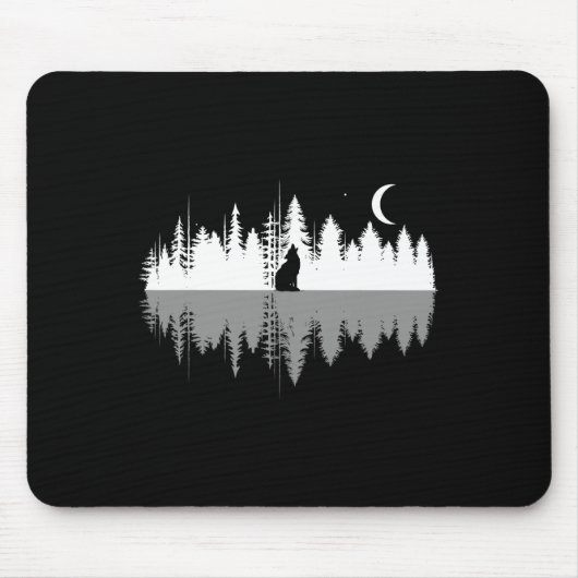 Bäume reflektieren Wolf Howling im Vollmondwald Mousepad (Vorne)