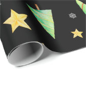 Bäume Sterne und Schneeflocken auf schwarzem Gesch Geschenkpapier (Rolleneckpunkt)