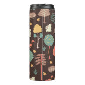 Bäume Tiere: Von Hand Gezeichnet Naturlandschaft. Thermosbecher (Rückseite)