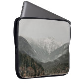 BÄUME UND BERGE LAPTOPSCHUTZHÜLLE (Vorne Rechts)