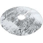 Bäume und Schnee Winterlandschaft, Schwarz und Wei Polyester Weihnachtsbaumdecke (Schrägansicht)