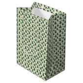 Bäume und Schneeflocken Mittlere Geschenktüte (Rückseite Schrägansicht)