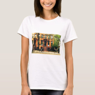 Bäume wachsen in Brooklyn T-Shirt
