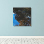 Bäume Wasser Reflexion II Leinwanddruck gestreckt (Insitu (Holzboden))