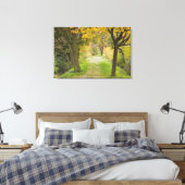 Baumgesäumter Pfad im Herbst Leinwanddruck (Insitu (Schlafzimmer))