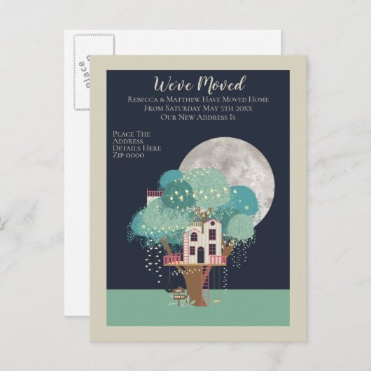 Baumhaus und Mond haben wir Zuhause verschoben Ankündigungspostkarte (Vorne/Hinten)