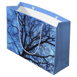 Baumkanopie gegen einen blauen Winter Sky - Große Geschenktüte