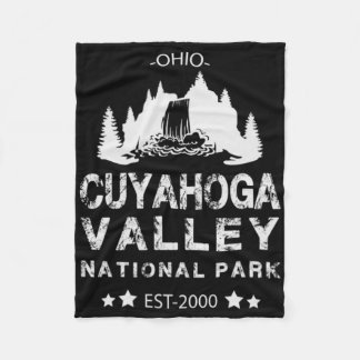 Baumreihe mit Wasserfall Cuyahoga Valley National  Fleecedecke