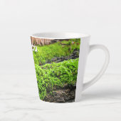 Baumrinde im Herbstmoos - Klein Personalisiert Milchtasse (Rechts)