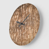 Baumrinde Textur, natürlicher Holzhintergrund. Große Wanduhr (Winkel)