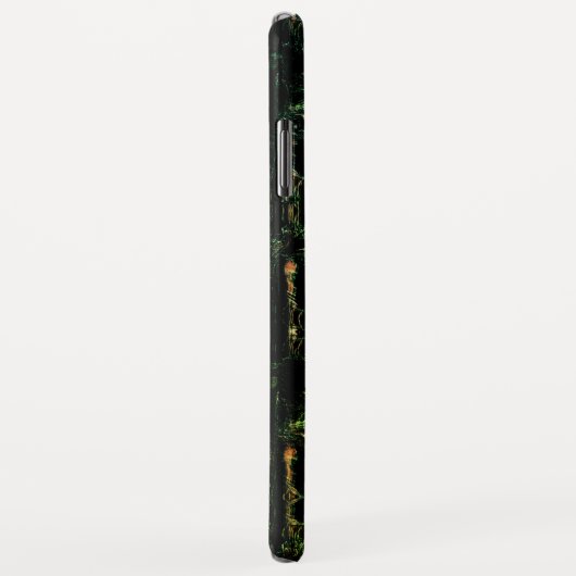 Baumrinde unter grünem Hammerglas Case-Mate iPhone Hülle (Hinten/Rechts)