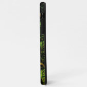 Baumrinde unter grünem Hammerglas Case-Mate iPhone Hülle (Hinten/Links)