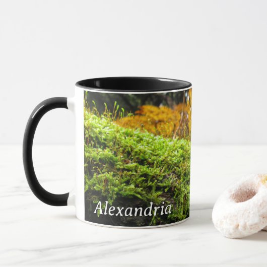 Baumstamm in Lush Moss - Personalisiert Tasse (Mit Donut)