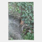 Baumstamm und Efeu im Wald Geschirrtuch (Vertikal)