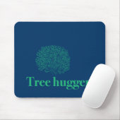 Baumumarmung mit Baumillustration Mousepad (Mit Mouse)