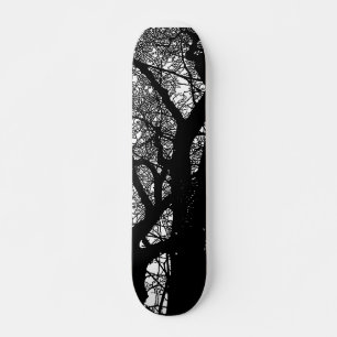 Baumzweige auf Holz II Skateboard