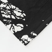 Baumzweige im Winter-Hochkontrast Fleecedecke (Ecke)