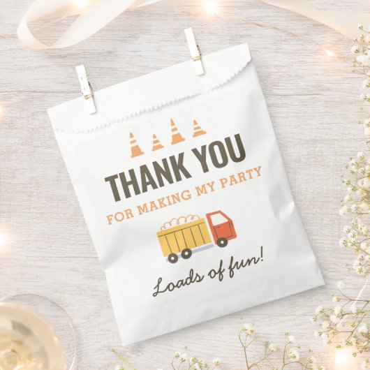 Baustumpf Truck Geburtstagspartei Geschenktütchen (Ausgeschnitten)