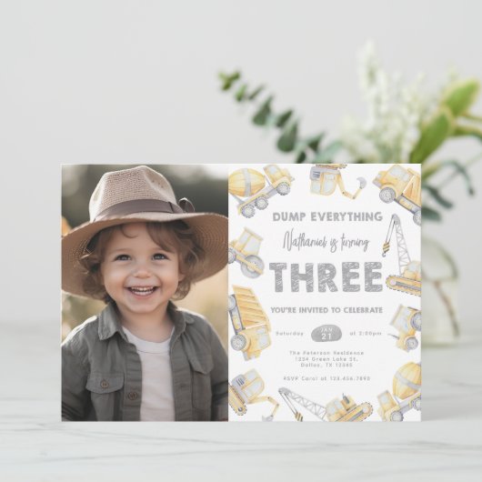 Bauwagen DREI 3. Geburtstag Party Einladung (Stehend Vorderseite)