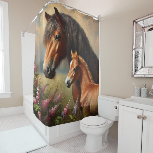 Bay Mare mit Foal-Wildblumen Duschvorhang (Beispiel)