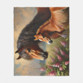 Bay Mare mit Foal-Wildblumen Fleecedecke (Vorderseite)