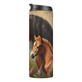 Bay Mare mit Foal-Wildblumen Thermosbecher (Nach rechts gedreht)