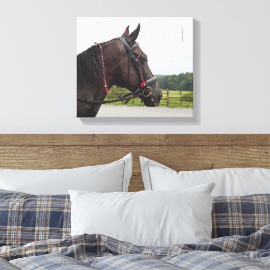 Bay Walker Mare Leinwanddruck (Insitu (Schlafzimmer))