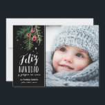 Bayas Rojas | Feliz Navidad Feiertagskarte<br><div class="desc">Diseño moderno Betrug una ilustración dibujados ein mano y tipografía</div>