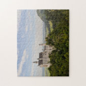 Bayerisches Schloss auf einem Hügel Puzzle (Vertikal)