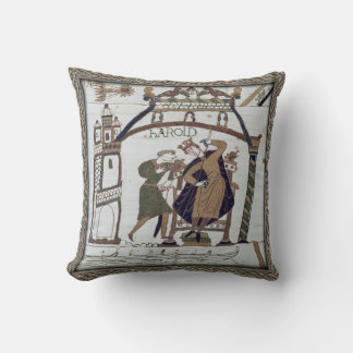 Bayeux Tapestry Harold Godwinson Throw Pillow Kissen