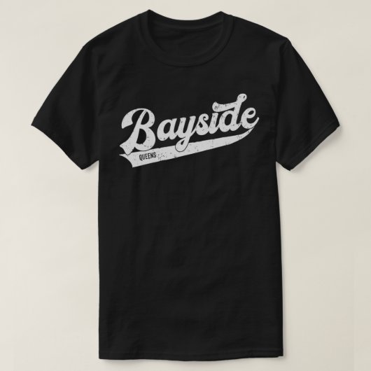 Bayside Queens NYC Typographic Distressed Design T-Shirt (Design vorne)