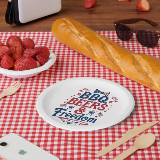 BBQ, Bier & Freiheit – Retro 4. Juli Stimmung Pappteller (Picknick)