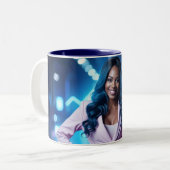 BE DIFFERENT ZWEIFARBIGE TASSE (Vorderseite Links)