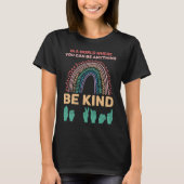 Be Kind American Sign Language T-Shirt (Vorderseite)