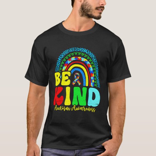 Be Kind Autism Awareness Love Heart Leopard Rainbo T-Shirt (Vorderseite)