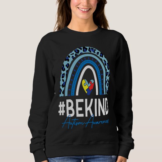 Be Kind Autism Awareness Month Puzzle Piece Heart Sweatshirt (Vorderseite)