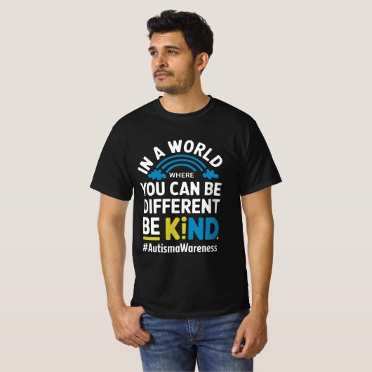 Be Kind Different Autism Awareness Rainbow Design T-Shirt (Vorne ganz)